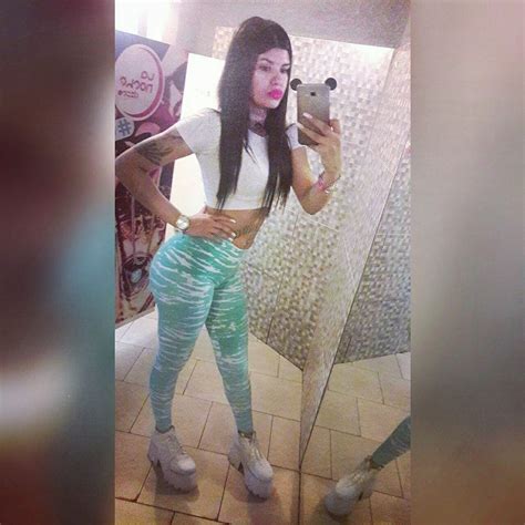 pendejas mostrando
